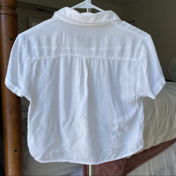 Forever 21 White Collared Button Down Shirt - Picture 2 of 4